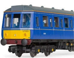 Hornby OO Gauge Railroad Plus Chiltern Railways, Class 121 'Bubble Car', Bo-Bo , 121020 - Era 9 R30193 -Model Rails Shop 301933 44292.1701088936