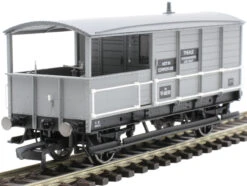 Hornby 00 Gauge BR, AA15 20T 'Toad' Goods Brake Van, W68530 - Era 4 R6922