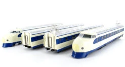 Zoukei Mura Rail HO Gauge 0 Series Shinkansen 4-car EMU In Japanese National Railways White And Blue DCC Ready SRS001-01