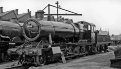 Dapol OO Gauge 2884 Class 2-8-0 3802 BR Early Black DCC Fitted 4S-009-006D