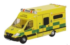 Oxford Diecast Oxford N Gauge Mercedes Ambulance London NMA002